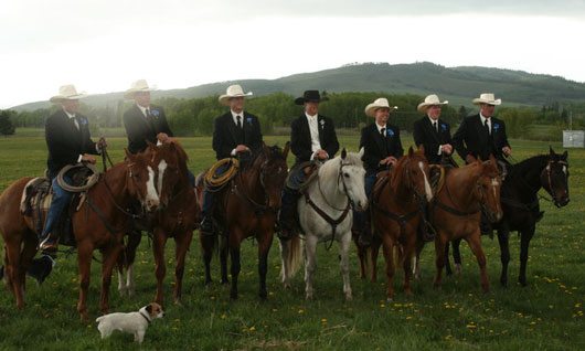 http://www.westernhorsereview.com/wp-content/uploads/2010/06/groom_groomsmen.jpg